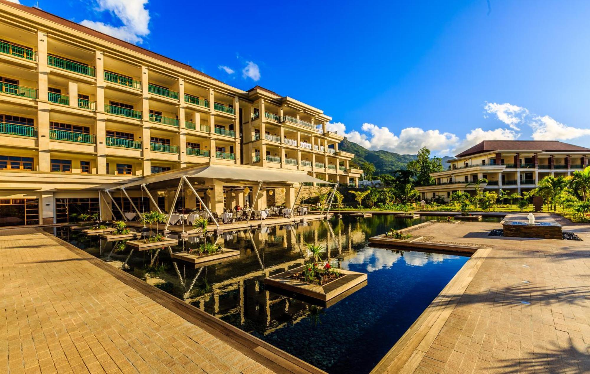 Complex Savoy Seychelles & 5*