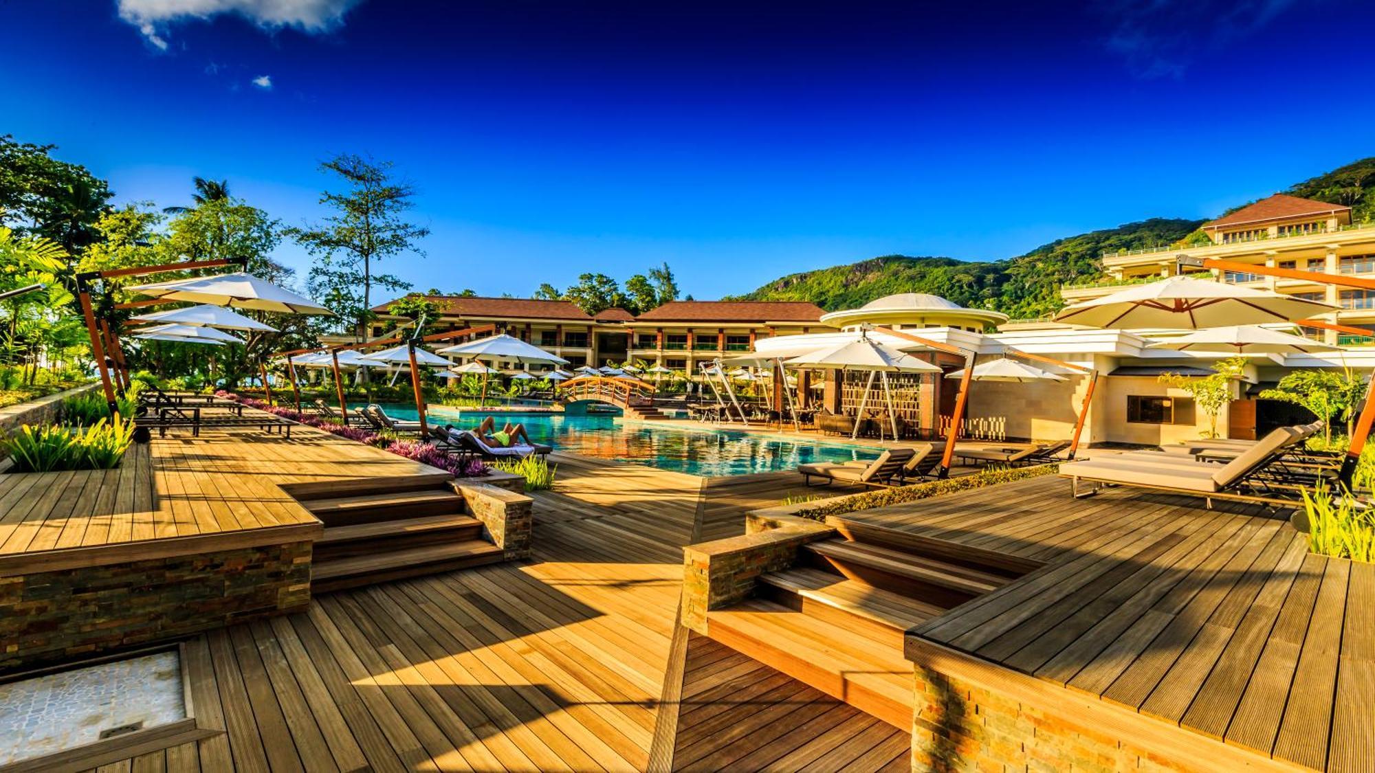 Complex Savoy Seychelles & 5*